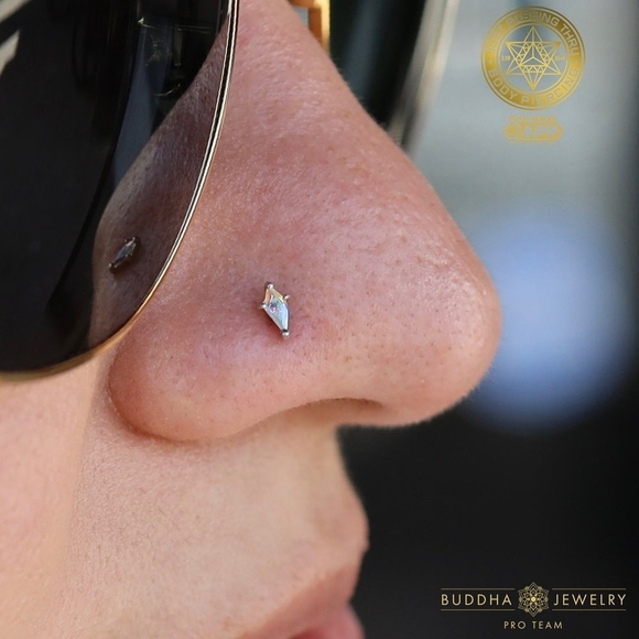 Soho Mini Threadless End with Mercury Mist Topaz - Picture 3 of 4